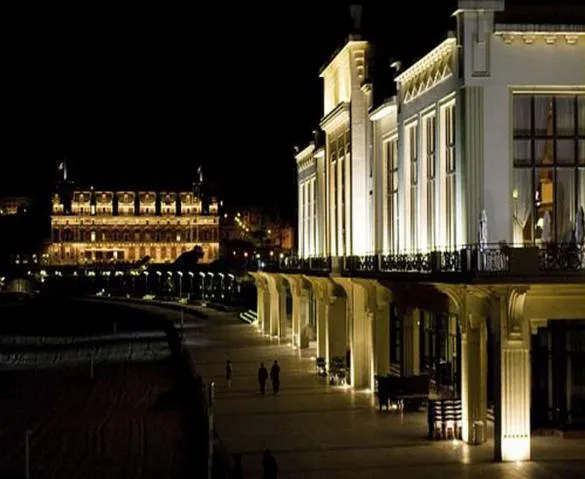 Image qui illustre: Casino Barrière De Biarritz
