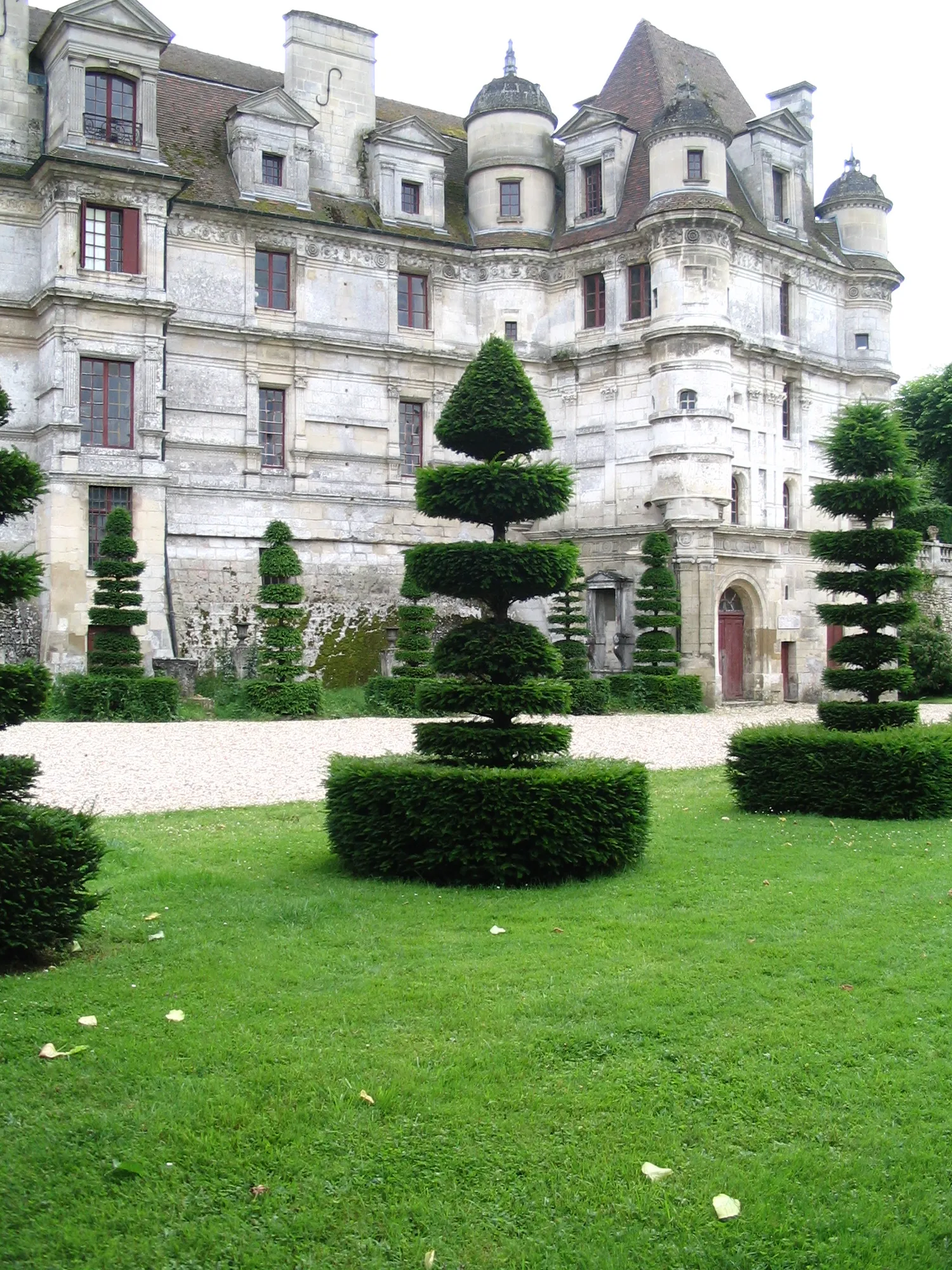 Image qui illustre: Château D'ambleville à Ambleville - 2