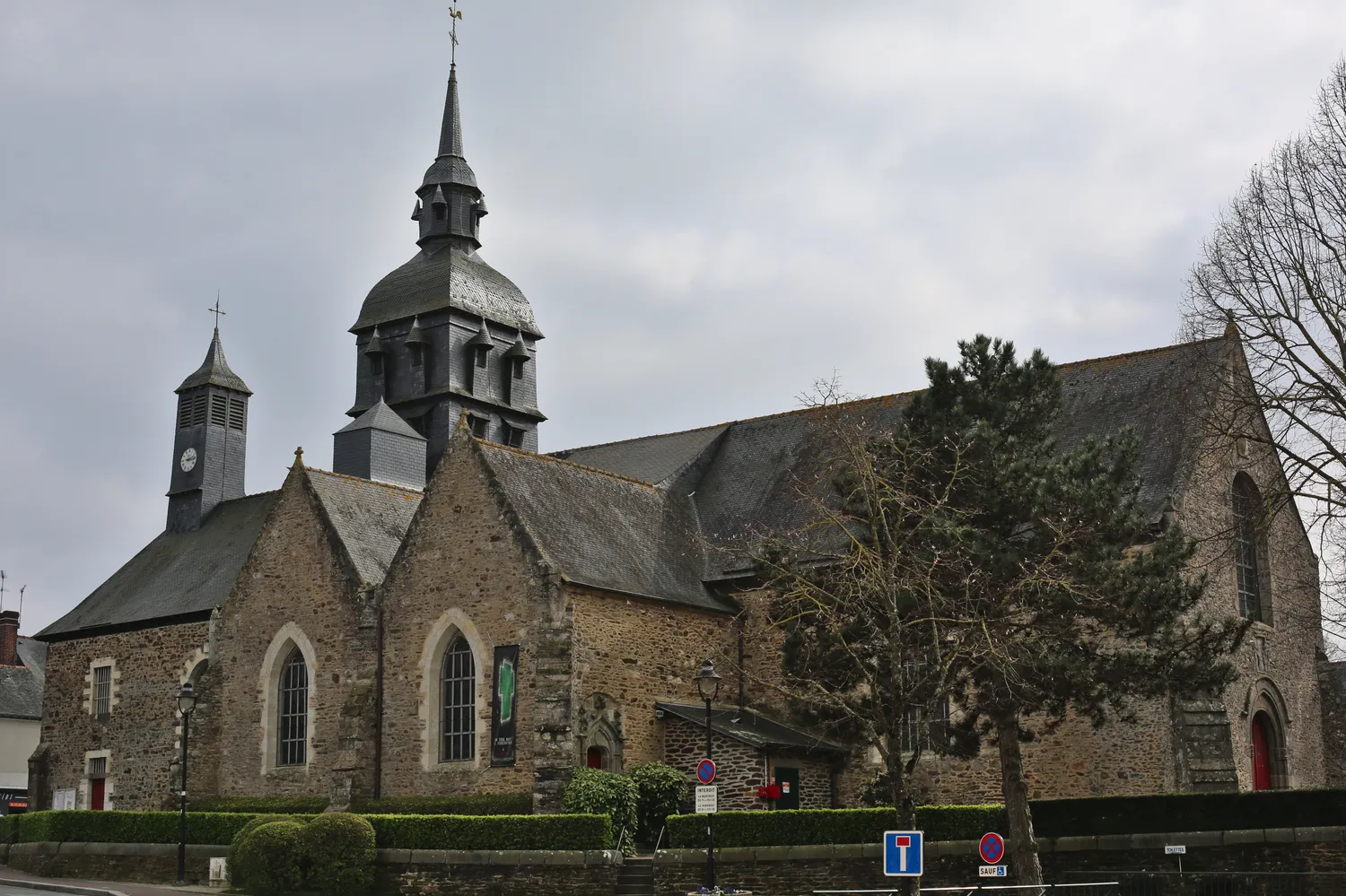 Image qui illustre: Eglise Saint-Melaine à Cintré - 0