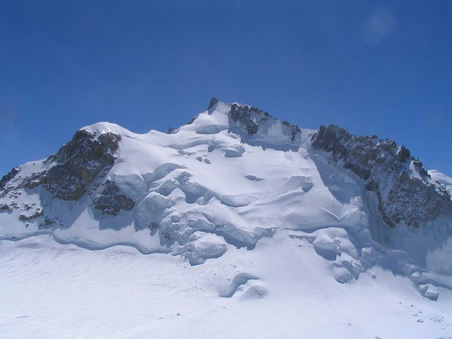 Image qui illustre: Mont Maudit à Chamonix-Mont-Blanc - 0