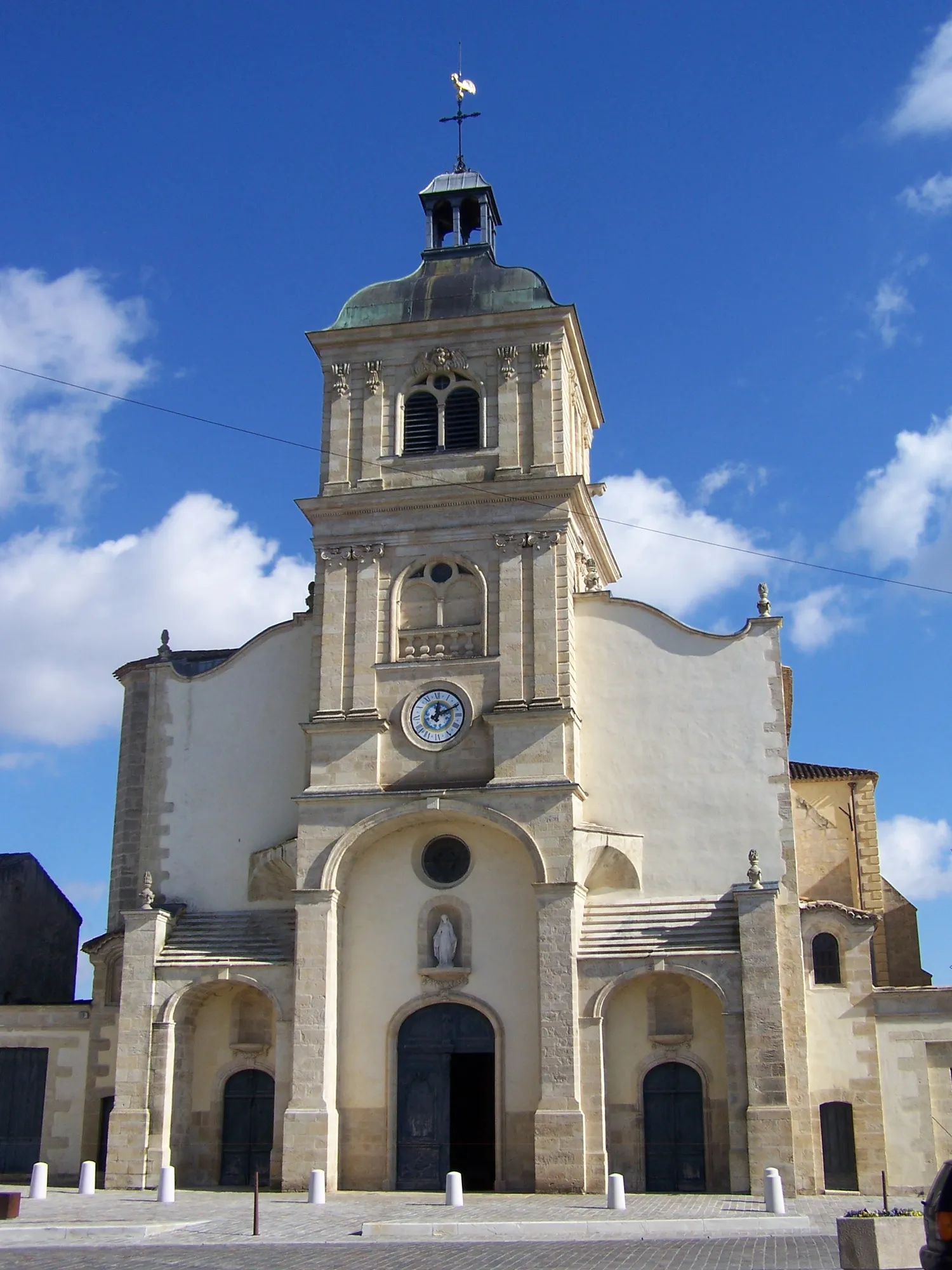 Image qui illustre: Eglise Saint-Vincent de Barsac à Barsac - 1