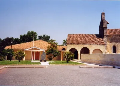 Image qui illustre: Église Saint-Étienne à Loupes - 0