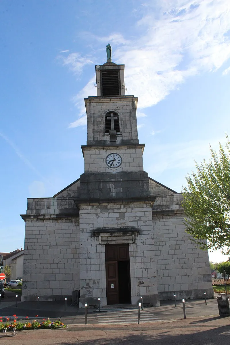 Image qui illustre: Église Saint-Étienne de Divonne-les-bains à Divonne-les-Bains - 0