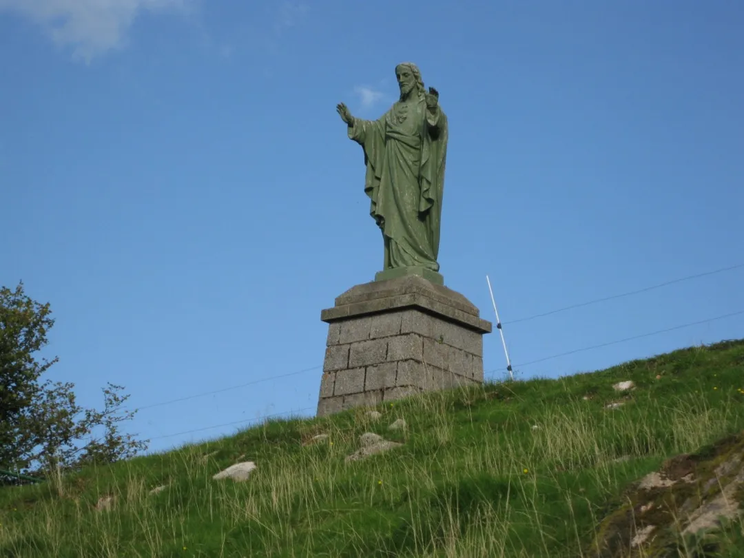 Image qui illustre: Monument Du Sacré Coeur à La Bresse - 0