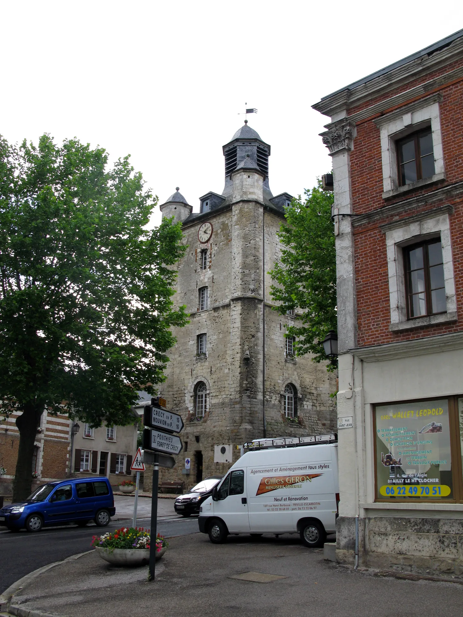Image qui illustre: Beffroi De Saint-riquier à Saint-Riquier - 1