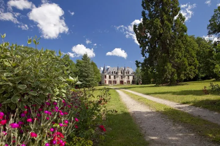 Image qui illustre: Visites guidées du parc du château de Nesmy