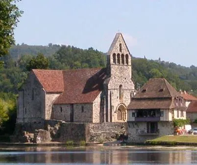 Image qui illustre: Chapelle Des Pénitents à Beaulieu-sur-Dordogne - 0