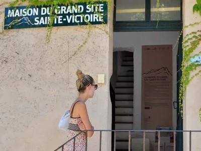 Image qui illustre: Maison Du Grand Site Concors Sainte-victoire à Vauvenargues - 1