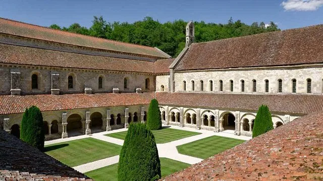 Image qui illustre: Abbaye de Fontenay à Marmagne - 2