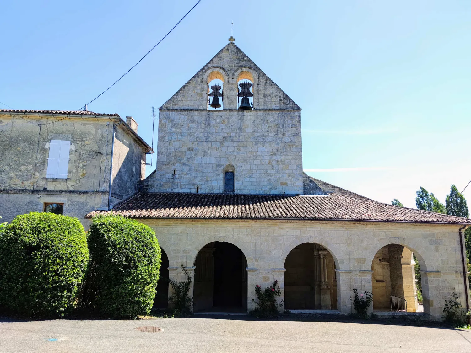 Image qui illustre: Église Saint-Pierre à Rauzan - 2