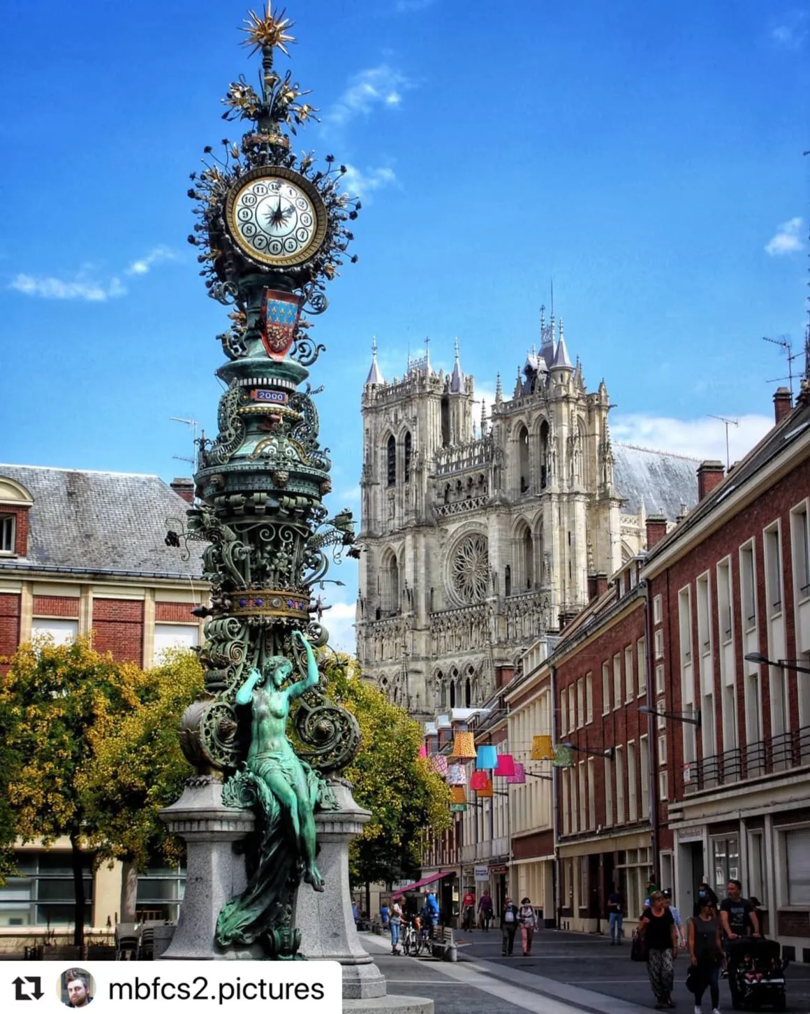 Image qui illustre: Horloge Dewailly et Marie-sans-chemise à Amiens - 0