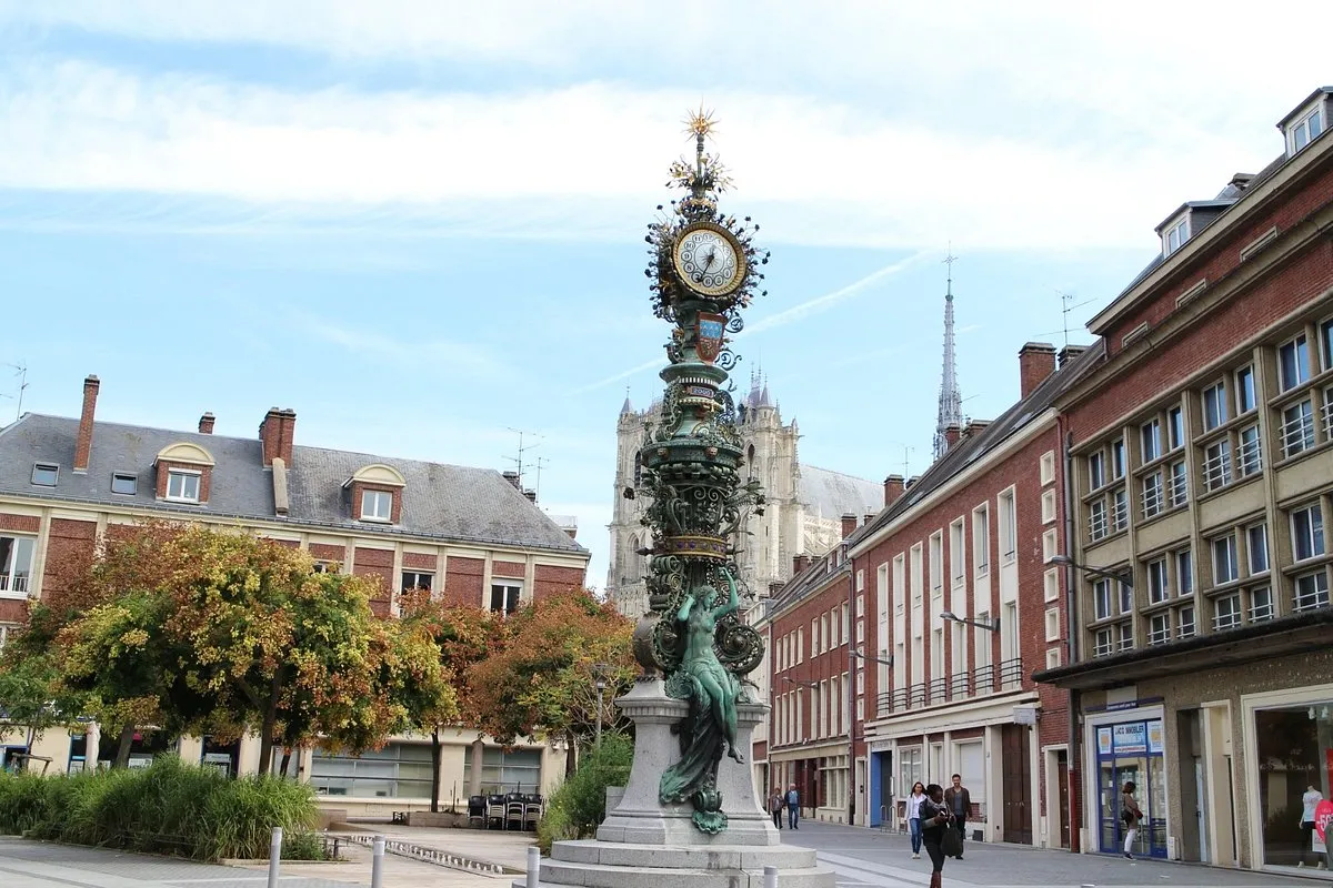 Image qui illustre: Horloge Dewailly et Marie-sans-chemise à Amiens - 1