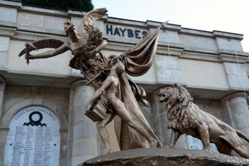 Image qui illustre: Monument Aux Morts De Haybes à Haybes - 1