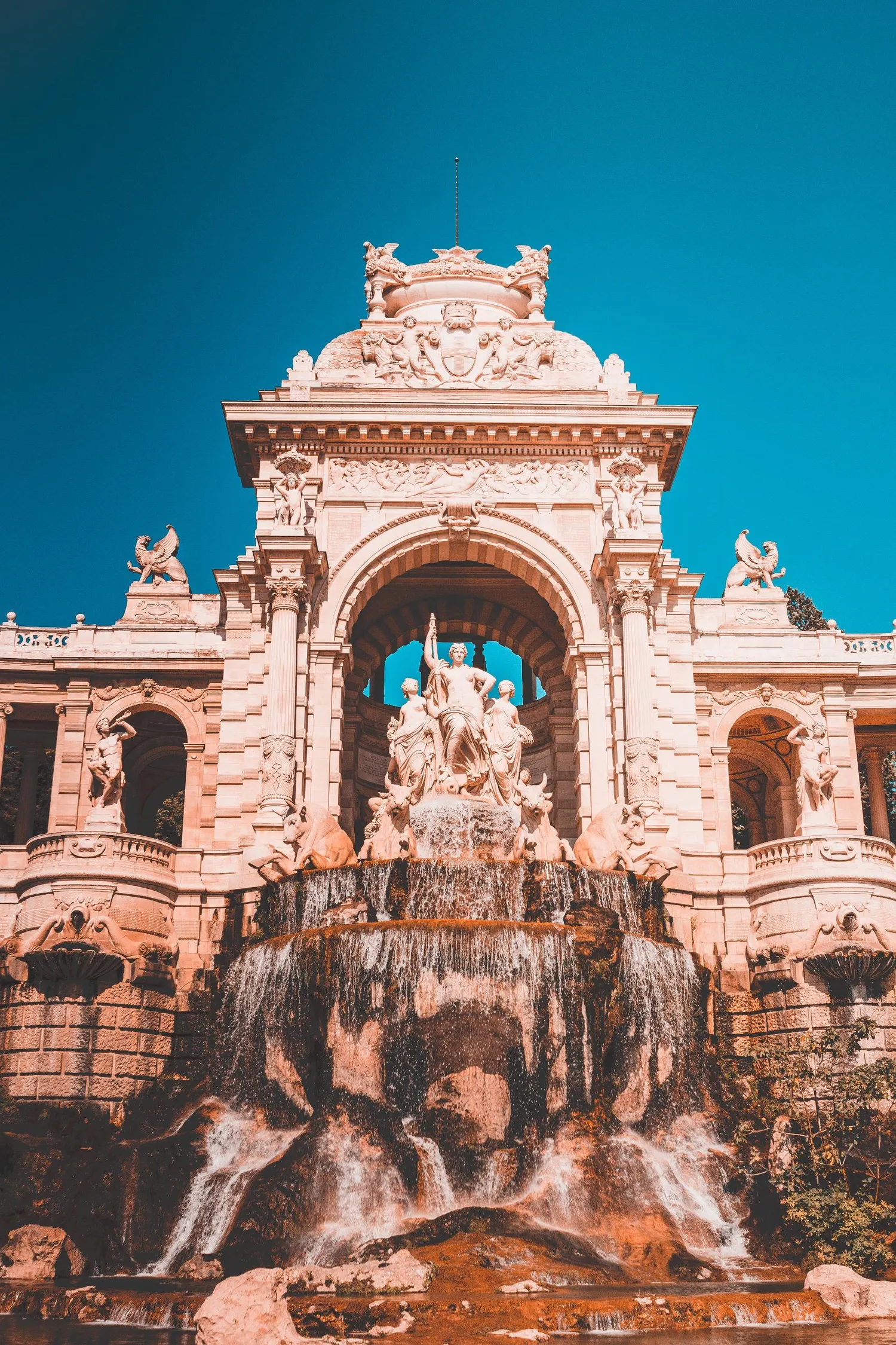Image qui illustre: La fontaine Bartholdi  à Lyon - 1