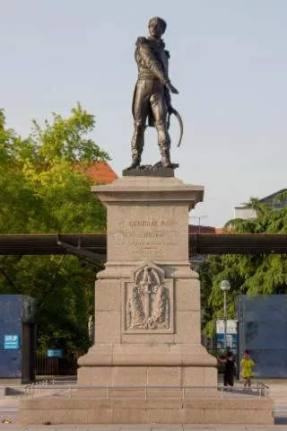 Image qui illustre: Monument du Général Rapp
