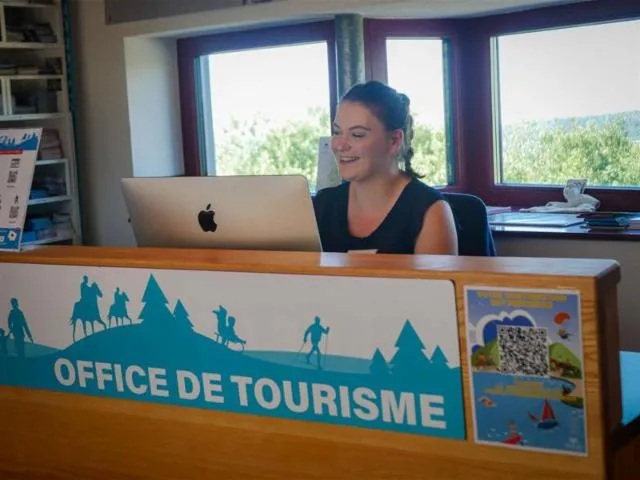 Image qui illustre: Office De Tourisme - Bureau Du Lac Blanc