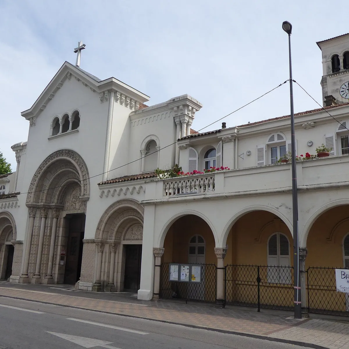 Image qui illustre: Eglise Notre-Dame des Pins à Cannes - 2