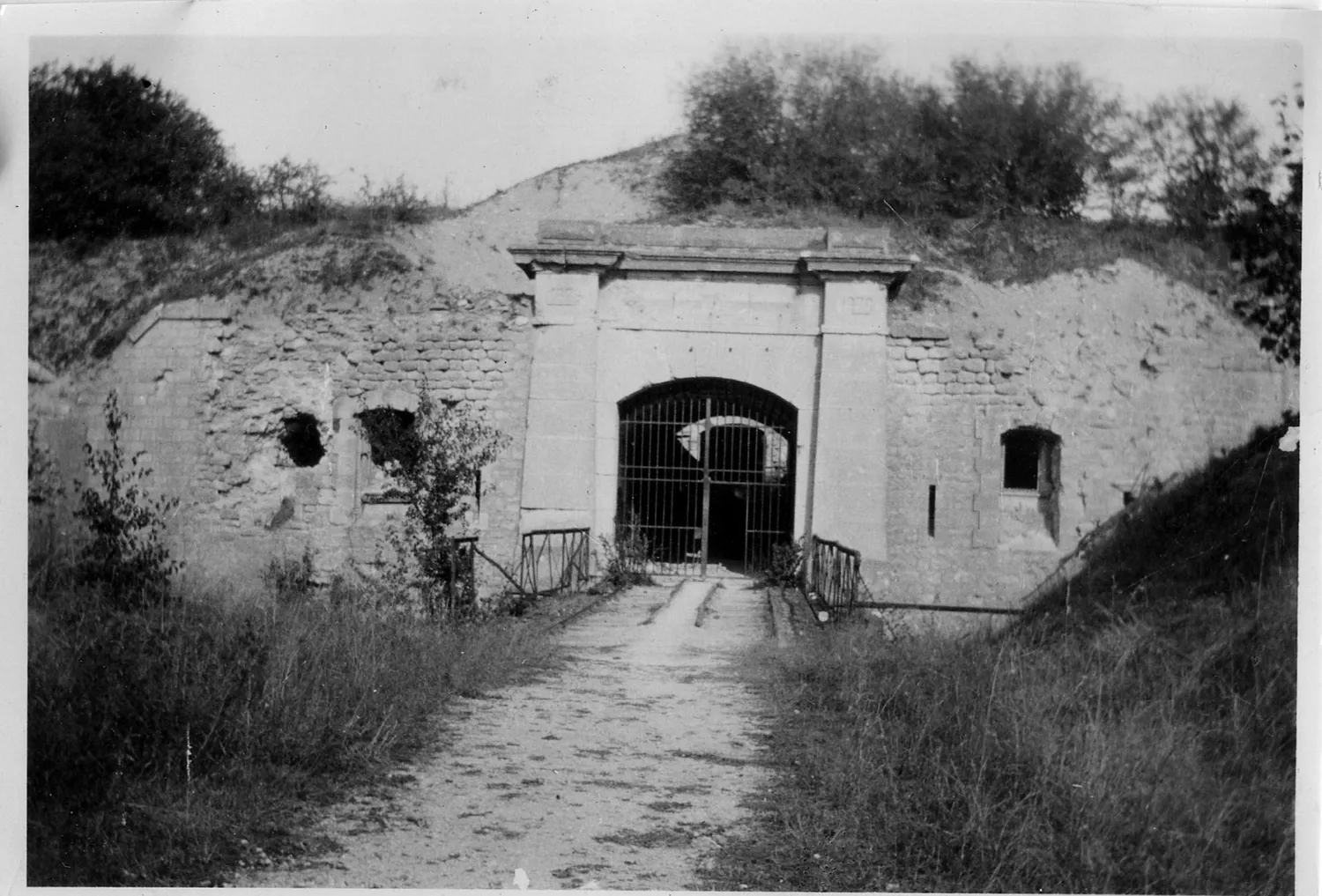 Image qui illustre: Fort du Camp des Romains à Saint-Mihiel - 0