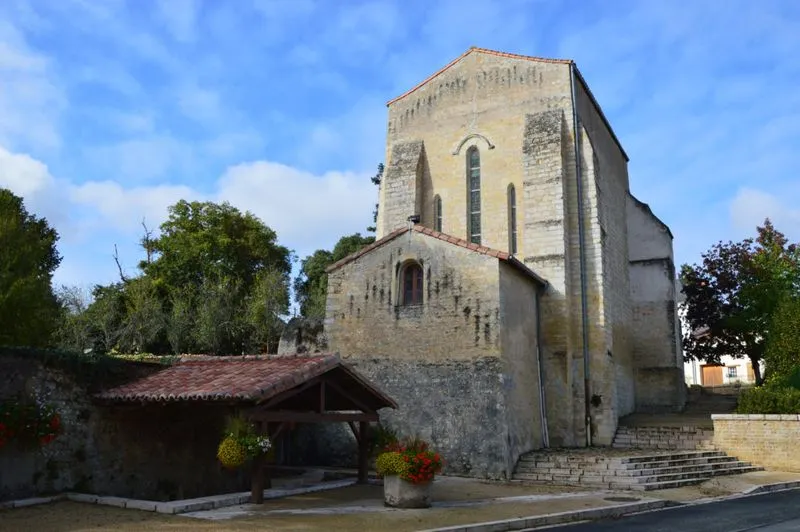 Image qui illustre: Abbaye de Saint Jean de Bonneval à Saint-Jean-de-Thouars - 0