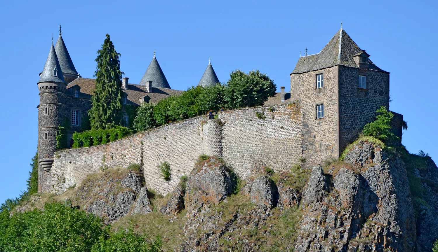 Image qui illustre: Château Du Sailhant à Andelat - 0