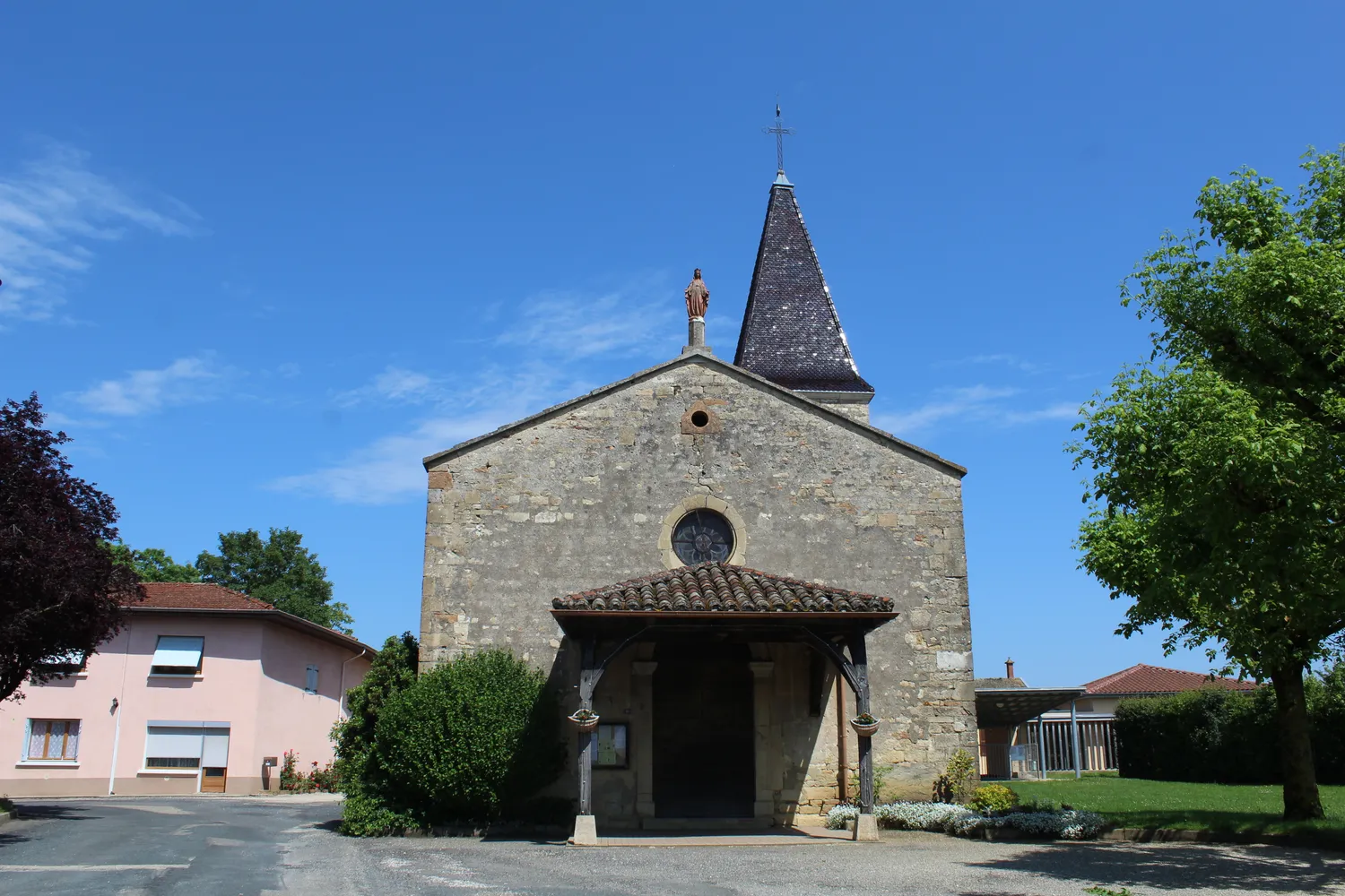 Image qui illustre: Eglise de Saint-Genis-sur-Menthon à Saint-Genis-sur-Menthon - 0
