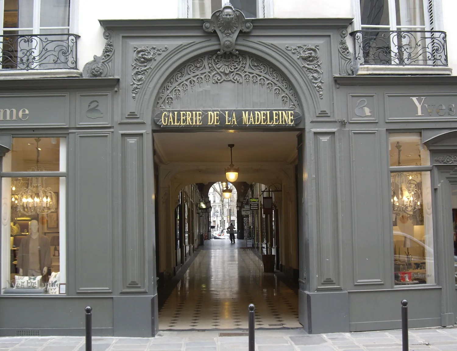 Image qui illustre: Galerie de la Madeleine à Paris - 1
