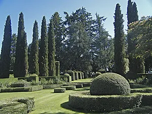 Image qui illustre: Eyrignac et ses Jardins à Salignac-Eyvigues - 0