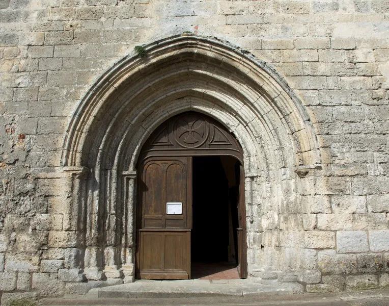 Image qui illustre: Eglise Saint-Théodore de La Rochebeaucourt à La Rochebeaucourt-et-Argentine - 2