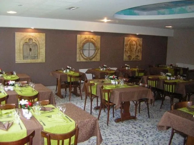 Image qui illustre: Hôtel Restaurant Bertrand