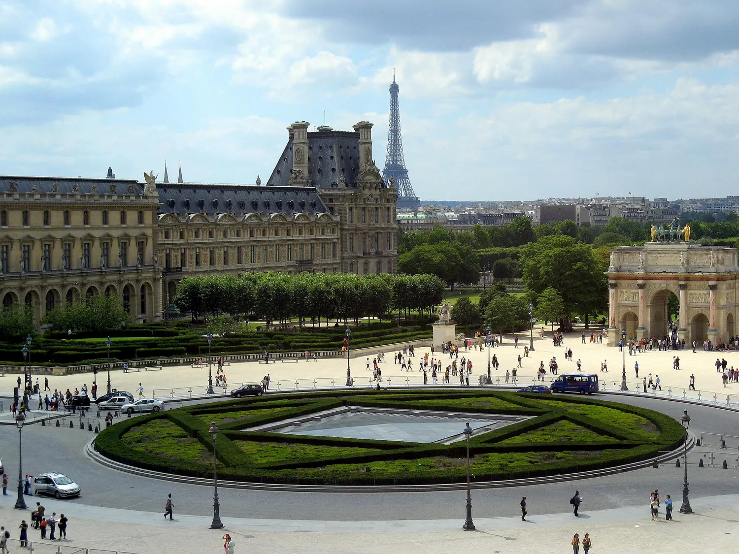 Image qui illustre: Place du Carrousel à Paris - 0