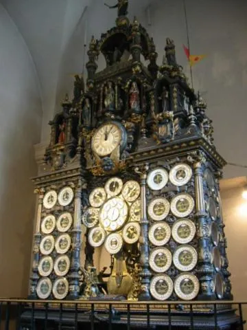 Image qui illustre: Horloge Astronomique