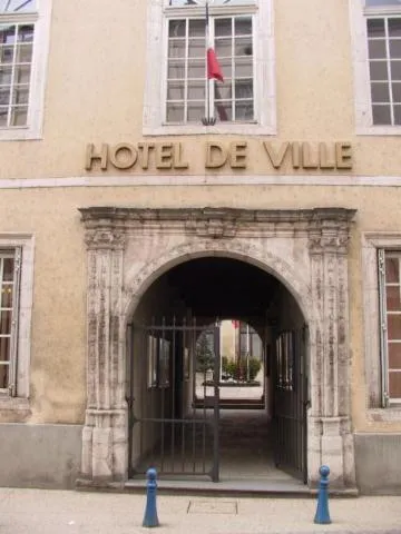 Image qui illustre: Hôtel De Livron - Hôtel De Ville