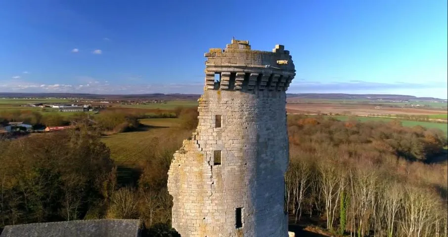 Image qui illustre: Château De Montépilloy