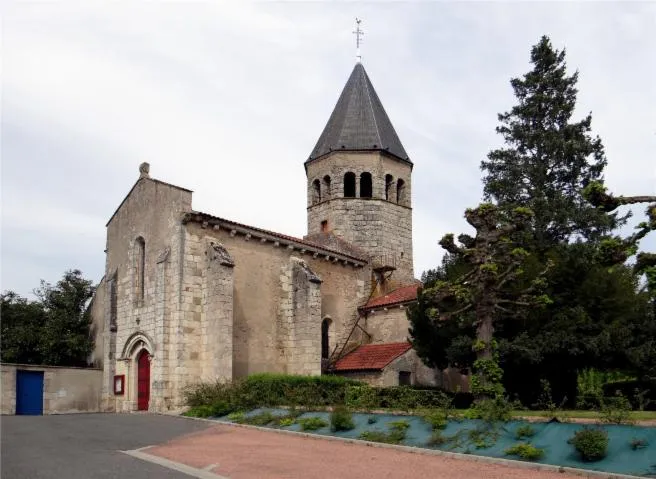 Image qui illustre: Église Saint-vincent De Paul
