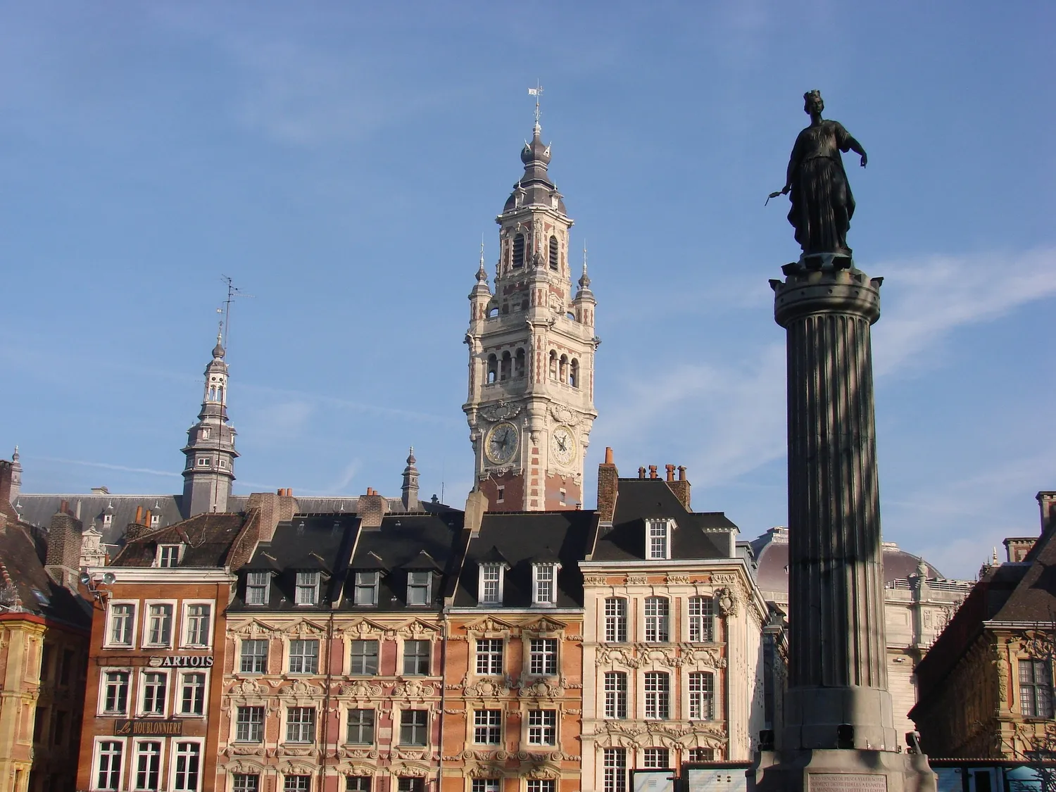 Image qui illustre: Place du Général De Gaulle à Lille - 0