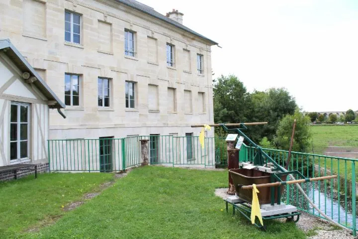 Image qui illustre: Pavillon De Manse - Moulin Des Princes