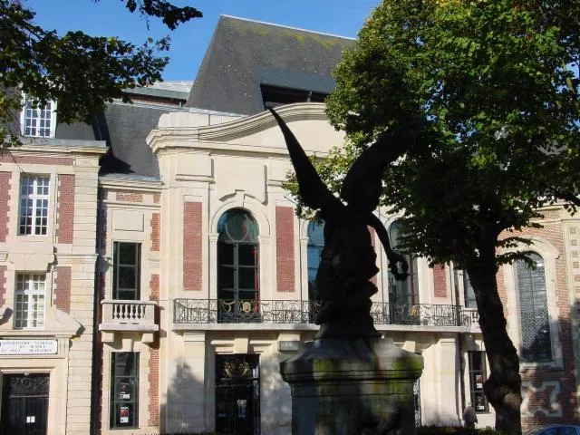 Image qui illustre: Le Théâtre De Cambrai