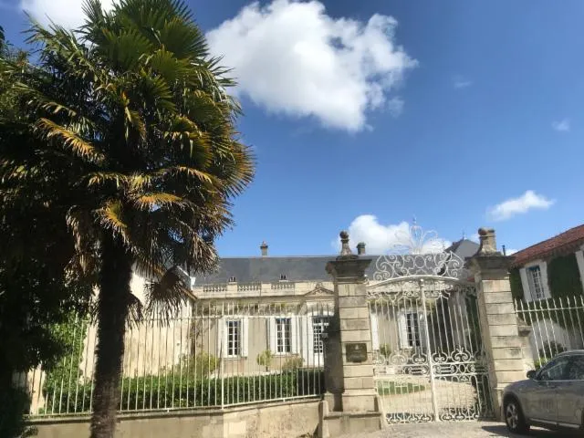 Image qui illustre: Château De La Péraudière