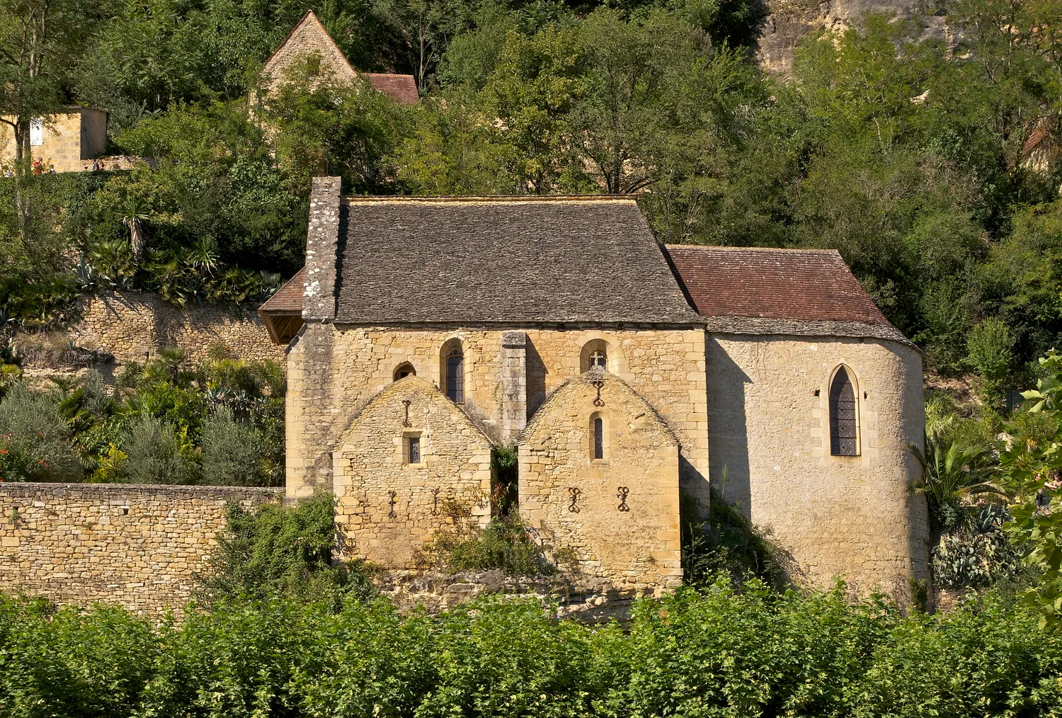 Image qui illustre: Église Notre-Dame de La Roque-Gageac à Cénac-et-Saint-Julien - 0