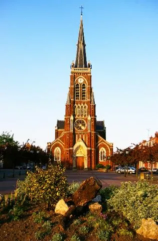 Image qui illustre: Église Saint-andré