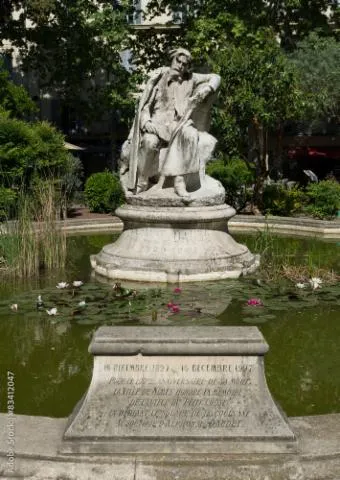 Image qui illustre: Statue Alphonse Daudet