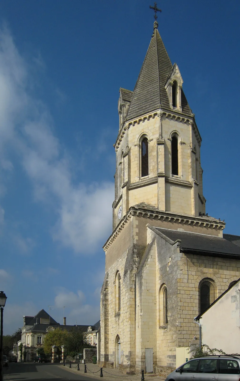 Image qui illustre: Eglise De Saint-rémy-la-varenne à Brissac Loire Aubance - 0