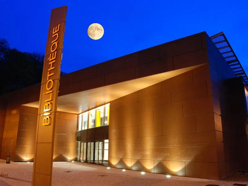 Image qui illustre: Bibliotheque Multimedia à Épinal - 0