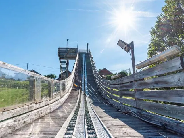 Image qui illustre: Le Tremplin De Saut À Ski