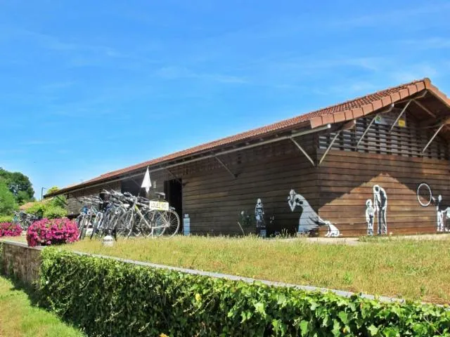 Image qui illustre: Station Vélo De Créon