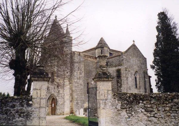 Image qui illustre: Eglise Saint-Saturnin de Mauriac