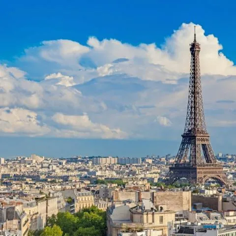 Image qui illustre: Tour Eiffel : Expérience d'ascension avec accès au sommet en option