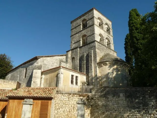Image qui illustre: Eglise Saint-Pierre d'Edon