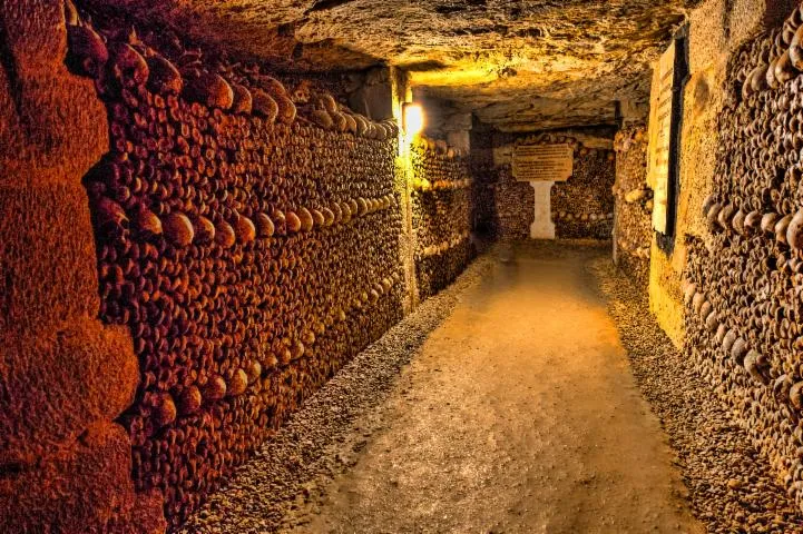 Image qui illustre: Les Catacombes de Paris
