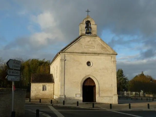 Image qui illustre: Eglise de Vénat
